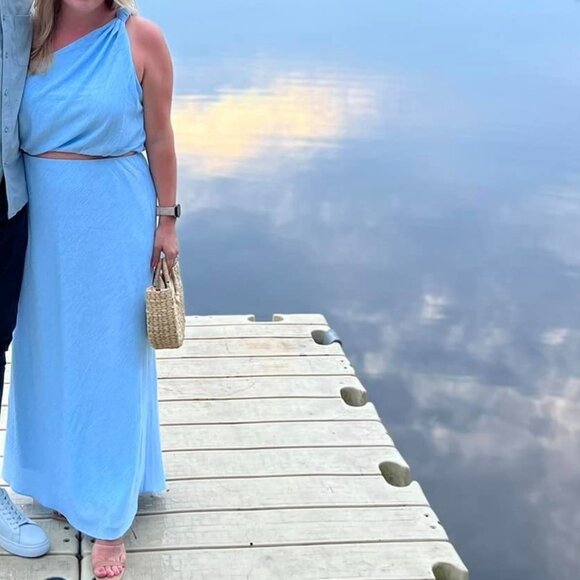 Abercrombie and Fitch Crinkle texture set - L top, LP skirt, worn once - Picture 3 of 8